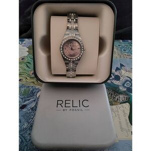 NIB~RELIC BY FOSSIL Queen's Court Pink MOP & Crystal 3-Hand Women's Watch